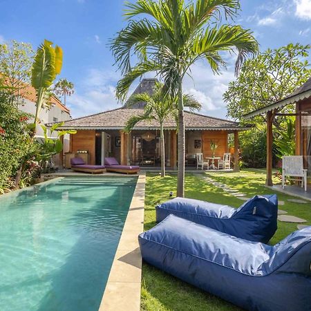 Villa Du Bah - Family Gateway 3Br Villa 12Min To Beach With Private Pool And Parking Керобокан Екстер'єр фото